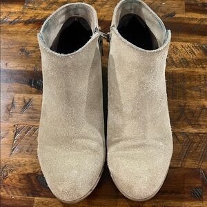 Source Unknown Beige Ankle Booties